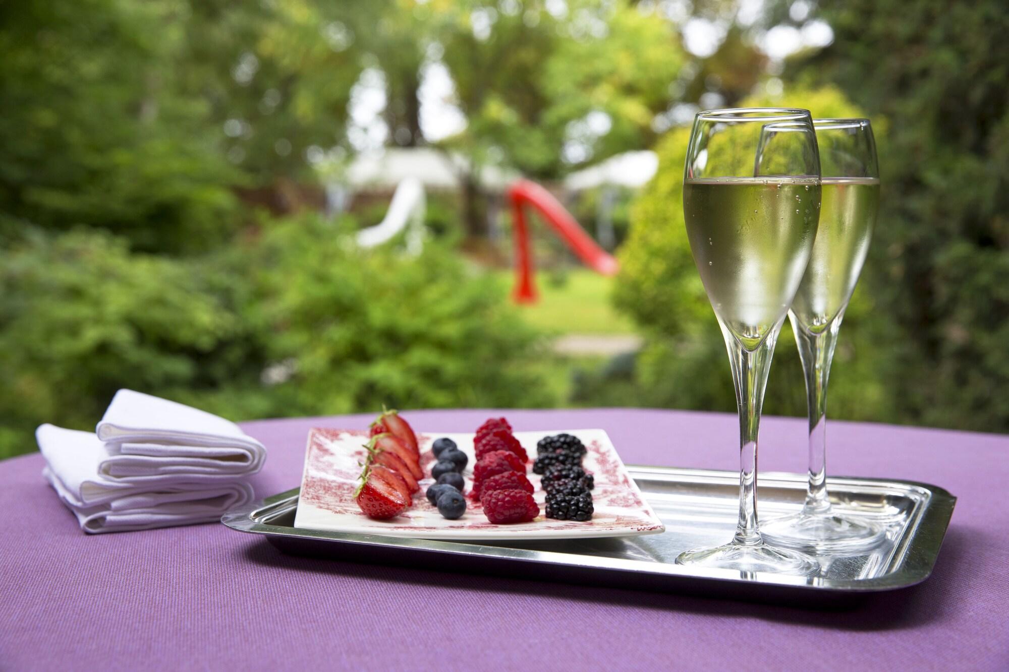 Cazaudehore, Maison Forestiere De Charme, Restaurant Gastronomique, Terrasse Ombragee Et Jardin Saint-Germain-en-Laye ภายนอก รูปภาพ
